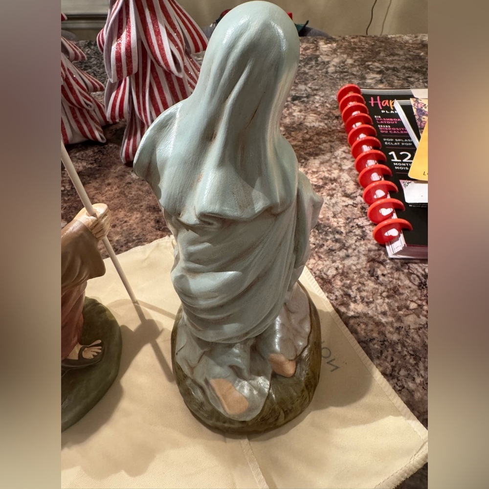 1961 Neal Pemberton Ceramic Nativity Set with Baby Jesus, Mary, and Joseph - Picture 7 of 7